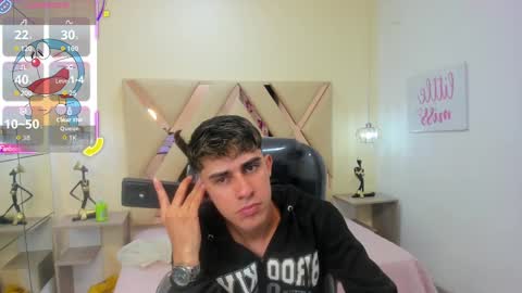 dyla_n18_ online show from September 29, 9:52 pm