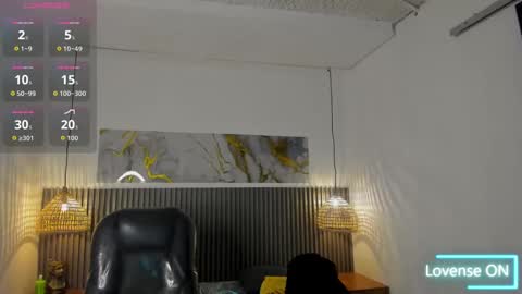 dyla_n18_ online show from September 30, 9:31 pm