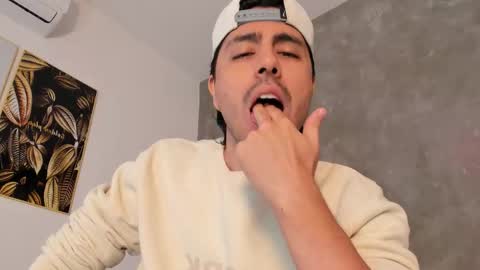 Dylan online show from December 19, 11:28 am