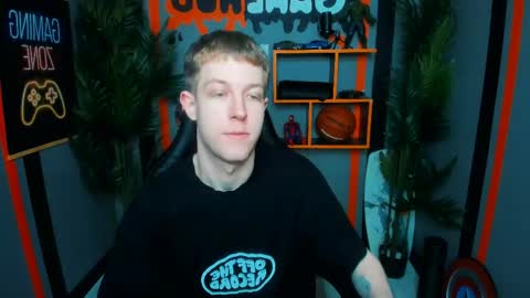 Snapshot of dylan_norton chatting on April 28, 10:31 am Dylan online show from April 28, 10:31 am