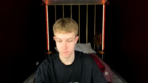 Snapshot of dylan_norton chatting on June 8, 10:37 am Dylan online show from June 8, 10:37 am