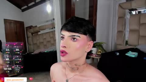 Snapshot of dylan_turner_ chatting on September 13, 10:31 pm dylan_turner_ online show from September 13, 10:31 pm