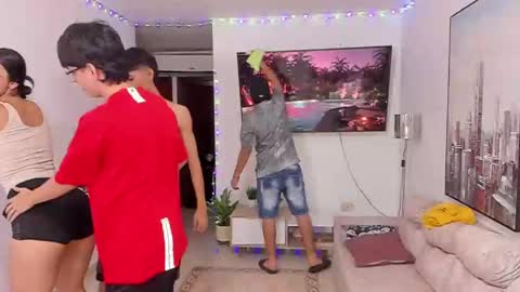 Mod Dylan Lilith Alan and  Drake online show from December 22, 5:42 pm