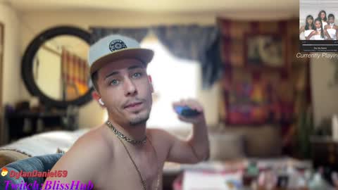 Dylan Daniel 7.8 online show from January 7, 8:42 pm