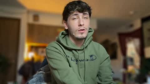 Dylan Daniel 7.8 online show from September 10, 9:15 pm