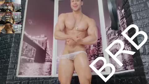 Snapshot of dylanlenox chatting on February 14, 12:36 pm Dylan online show from February 14, 12:36 pm