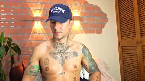Snapshot of dylanstonne1 chatting on September 25, 8:56 pm D Y L A N online show from September 25, 8:56 pm