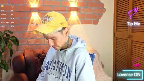 Snapshot of dylanstonne1 chatting on October 21, 9:04 pm D Y L A N online show from October 21, 9:04 pm