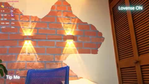 D Y L A N online show from November 2, 6:43 pm