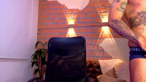 D Y L A N online show from February 4, 2:28 am