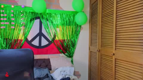 D Y L A N online show from April 6, 1:58 am