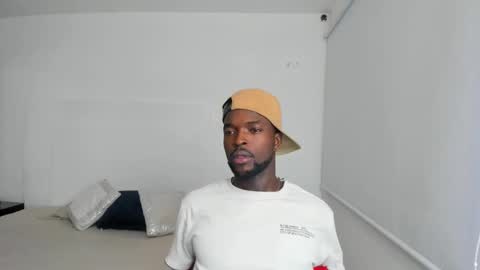 Dylan Taylor online show from March 8, 1:50 am