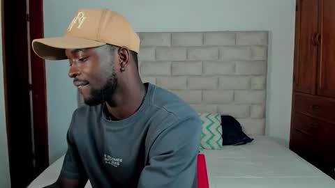 Dylan Taylor online show from November 22, 12:37 pm