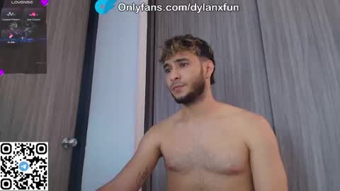 dylanxfun online show from November 25, 9:48 pm