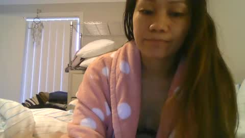 Snapshot of dylene1986 chatting on June 20, 2:14 am dylene1986 online show from June 20, 2:14 am