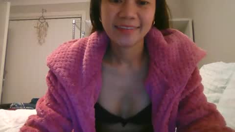 Snapshot of dylene1986 chatting on June 22, 10:45 am dylene1986 online show from June 22, 10:45 am
