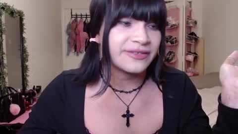 Ella online show from July 10, 7:56 am
