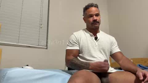 Snapshot of e13ven11 chatting on October 26, 8:31 am Formally known as Virus of Life online show from October 26, 8:31 am