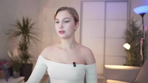 Emily online show from February 21, 11:43 pm