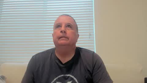 Snapshot of e_rectiom chatting on February 21, 3:24 pm Mr Wonderful online show from February 21, 3:24 pm