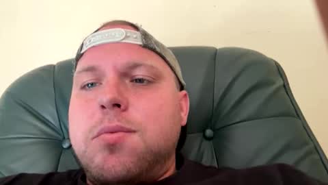 Snapshot of eaglebabyyy chatting on October 18, 6:52 pm eaglebabyyy online show from October 18, 6:52 pm