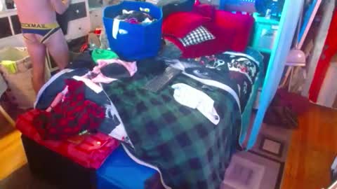 eastbayboy57 online show from November 28, 3:36 pm