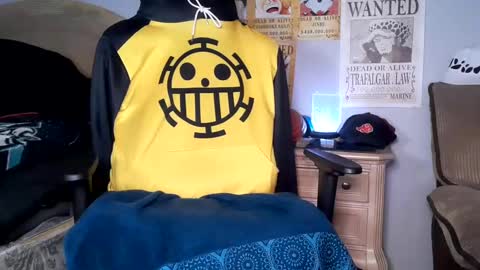 TWITTER   INSTAGRAM    easybreezy20   ONLINE 1230 AM TO 7AM online show from March 11, 6:53 am