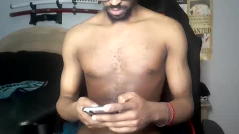 Snapshot of easybreezy20 chatting on January 17, 8:30 am TWITTER INSTAGRAM easybreezy20 ONLINE 1230 AM TO 7AM online show from January 17, 8:30 am