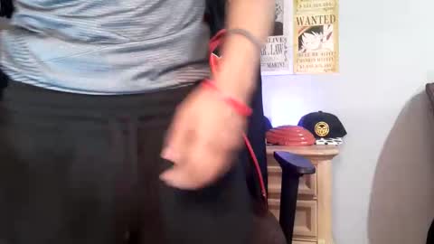 Snapshot of easybreezy20 chatting on March 1, 6:37 am TWITTER INSTAGRAM easybreezy20 ONLINE 1230 AM TO 7AM online show from March 1, 6:37 am