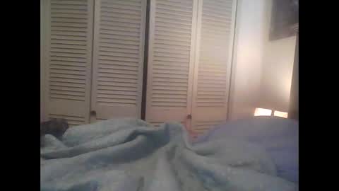 Snapshot of easye4015 chatting on February 1, 3:10 pm Easye online show from February 1, 3:10 pm