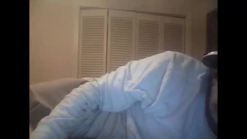 Snapshot of easye4015 chatting on March 17, 10:51 am Easye online show from March 17, 10:51 am