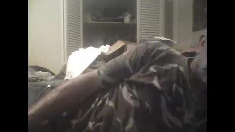 Snapshot of easye4015 chatting on March 23, 9:57 am Easye online show from March 23, 9:57 am