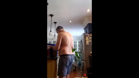 eat_a_lot_of online show from February 8, 8:01 pm