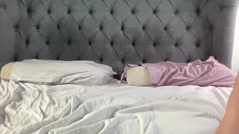 Nadia Ferreira  online show from January 7, 12:41 pm