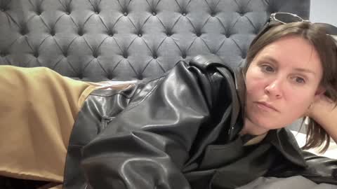 Nadia Ferreira  online show from October 12, 7:13 pm