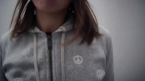 Nadia Ferreira  online show from February 11, 12:54 pm