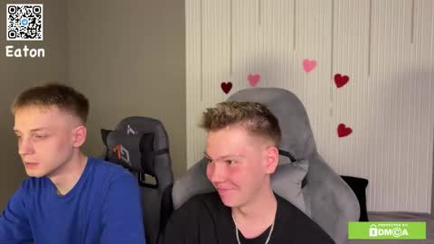 Snapshot of eaton_ chatting on March 22, 3:48 pm eaton_ online show from March 22, 3:48 pm