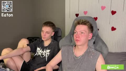 Snapshot of eaton_ chatting on March 28, 4:28 pm eaton_ online show from March 28, 4:28 pm