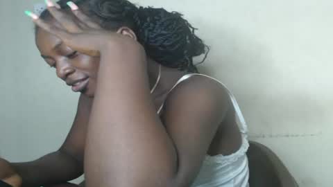 Snapshot of eatuupx chatting on January 20, 7:04 am eatuupx online show from January 20, 7:04 am