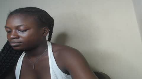 Snapshot of eatuupx chatting on January 25, 11:44 am eatuupx online show from January 25, 11:44 am