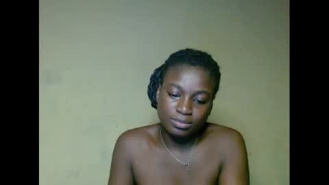 Snapshot of eatuupx chatting on March 12, 4:41 am eatuupx online show from March 12, 4:41 am