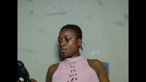 Snapshot of eatuupx chatting on December 22, 6:49 pm eatuupx online show from December 22, 6:49 pm