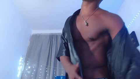 Chris Palaz  online show from December 12, 7:30 am