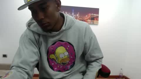 Snapshot of ebons_sexy chatting on December 23, 5:39 am ebons_sexy online show from December 23, 5:39 am