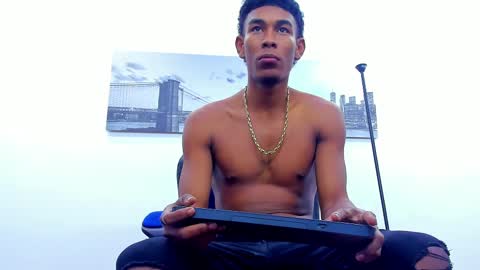 Snapshot of ebons_sexy chatting on December 29, 3:22 am ebons_sexy online show from December 29, 3:22 am