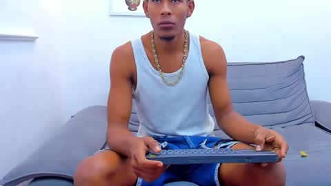 Snapshot of ebons_sexy chatting on January 6, 10:46 am ebons_sexy online show from January 6, 10:46 am