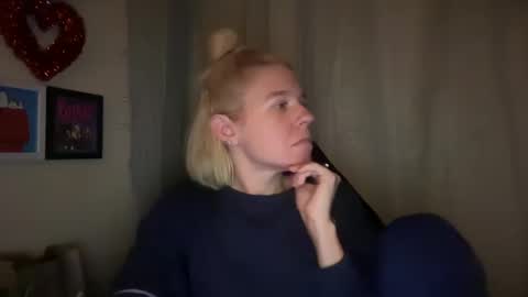 americnbarbie online show from October 11, 12:10 am