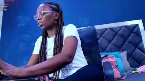 Snapshot of ebony__jheim chatting on July 4, 12:22 pm jheim online show from July 4, 12:22 pm