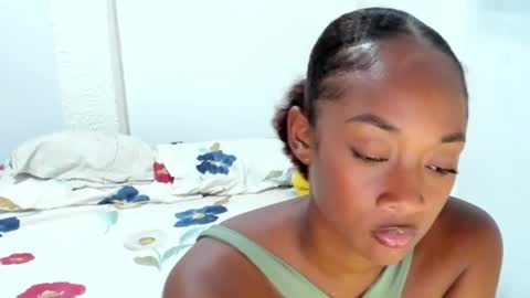 Snapshot of ebony_banks chatting on July 5, 3:34 am Liz online show from July 5, 3:34 am