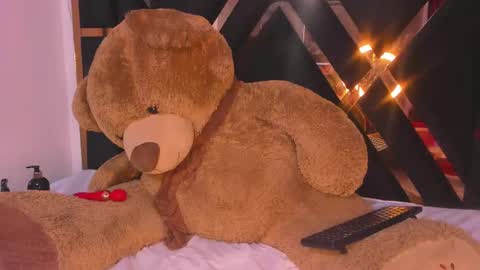 Luci  online show from February 26, 5:09 am